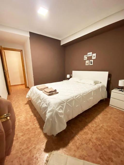Rooms In Spacious Beach Flat In Валенсия Экстерьер фото