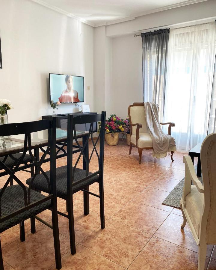 Rooms In Spacious Beach Flat In Валенсия Экстерьер фото